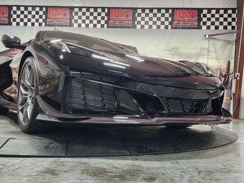 Used 2023 Chevrolet Corvette Z06 w/ Z07 Performance Package image 27