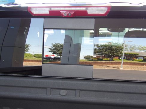 Used 2024 GMC Sierra 1500 Denali image 17