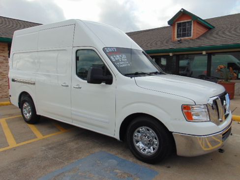 Used 2017 Nissan NV 2500 SL image 2