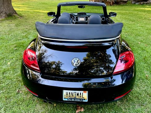 Used 2013 Volkswagen Beetle TDI Convertible FWD image 15