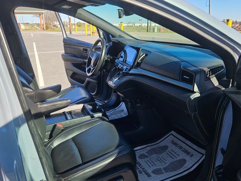 Used 2023 Honda Odyssey Sport image 17