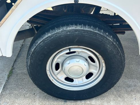 Used 2013 Ford F350 image 32