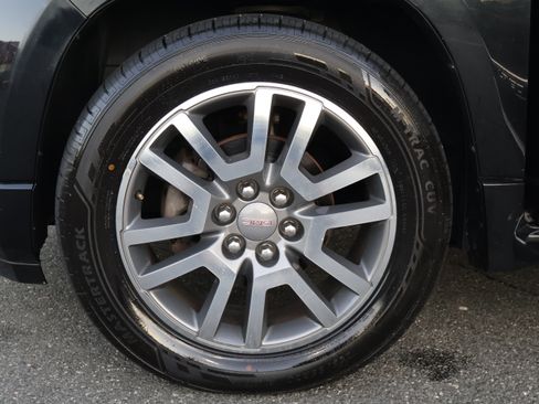 Used 2014 GMC Acadia Denali image 40