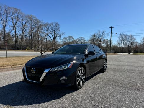 Used 2019 Nissan Altima 2.5 SR image 1