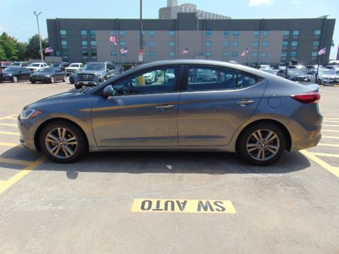Used 2018 Hyundai Elantra SEL image 5