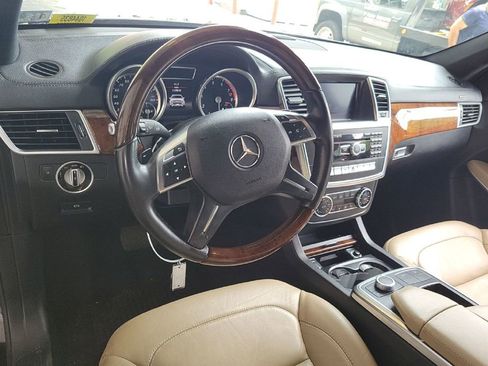 Used 2014 Mercedes-Benz GL 450 4MATIC image 7
