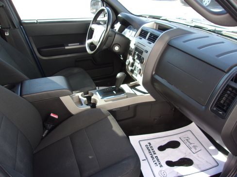 Used 2009 Ford Escape XLT image 4