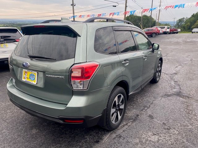 Used 2018 Subaru Forester 2.5i Premium AWD/4WD image 6