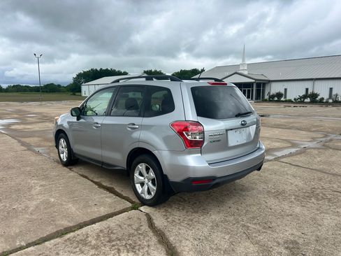 Used 2015 Subaru Forester 2.5i Premium AWD/4WD image 7