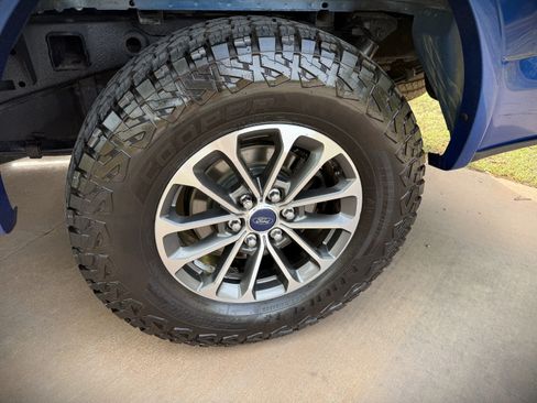 Used 2018 Ford F150 AWD/4WD image 2