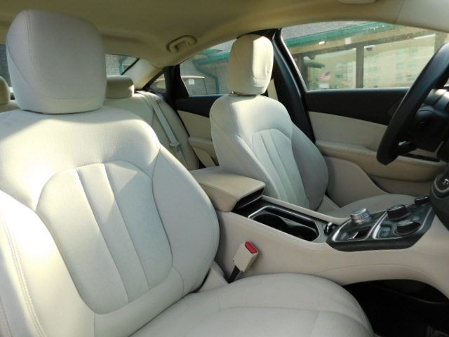 Used 2016 Chrysler 200 Limited FWD image 21