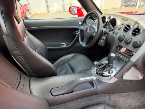 Used 2007 Pontiac Solstice GXP Convertible RWD image 14