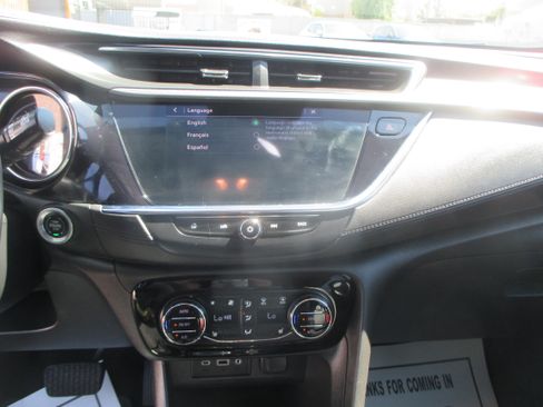 Used 2022 Buick Encore GX Essence FWD image 5