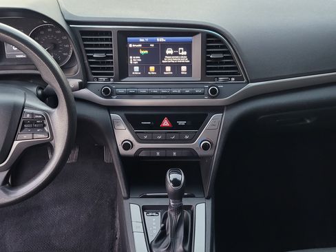 Used 2018 Hyundai Elantra SEL image 12