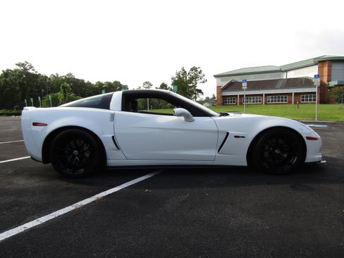 Used 2013 Chevrolet Corvette Z06 Coupe RWD image 6