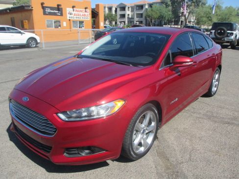 Used 2014 Ford Fusion SE Hybrid FWD image 16