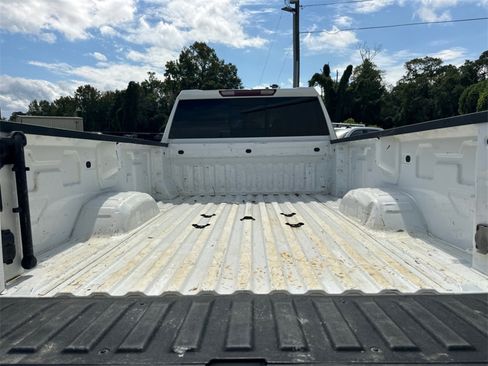 Used 2022 Chevrolet Silverado 3500 LT image 17