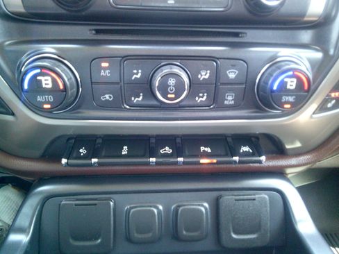 Used 2016 Chevrolet Silverado 1500 High Country AWD/4WD image 18