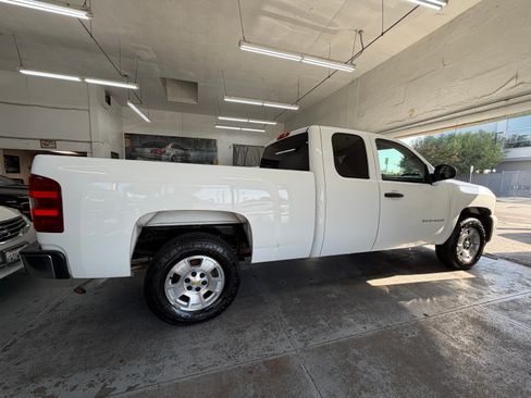 Used 2011 Chevrolet Silverado 1500 2WD Extended Cab LT image 6