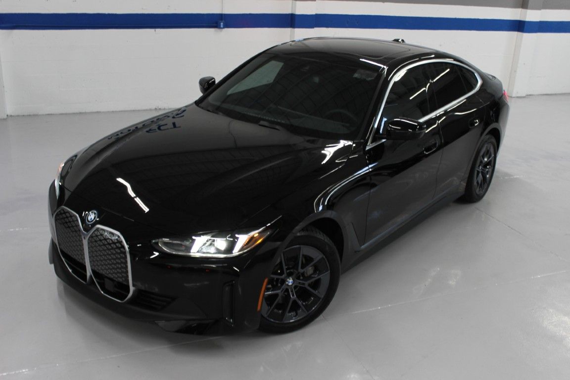 Used 2025 BMW i4 eDrive40 RWD image 3