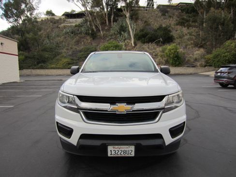 Used 2019 Chevrolet Colorado LS image 2