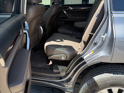 Used 2018 Lexus GX 460 AWD/4WD image 11