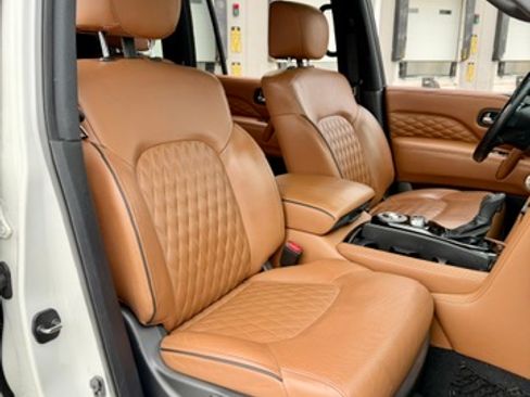 Used 2021 INFINITI QX80 image 5