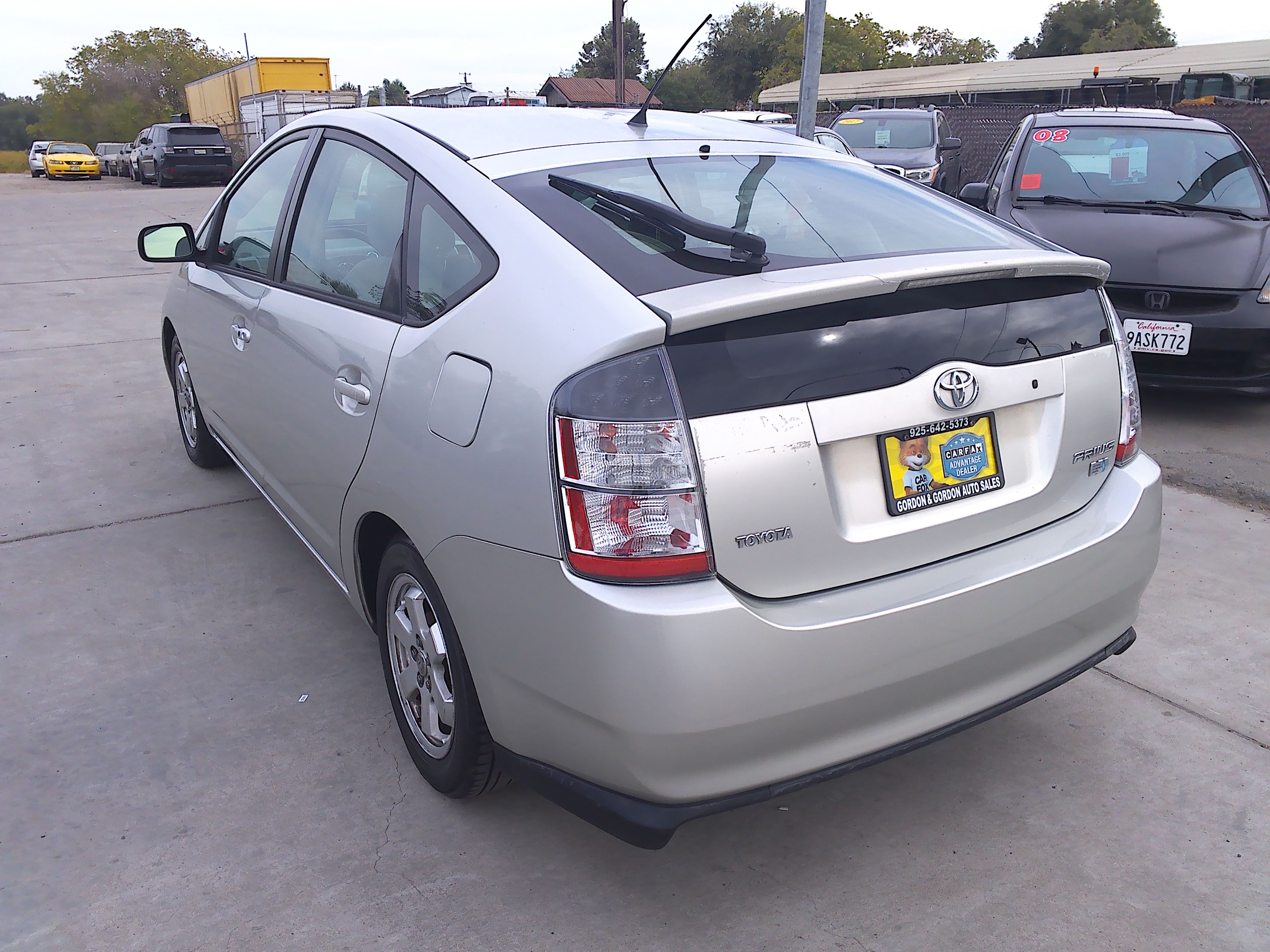 Used 2005 Toyota Prius Two FWD image 3