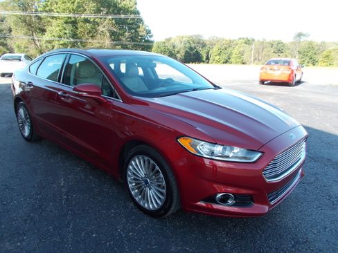 Used 2016 Ford Fusion Titanium AWD image 3