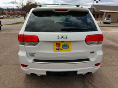 Used 2014 Jeep Grand Cherokee Overland image 11