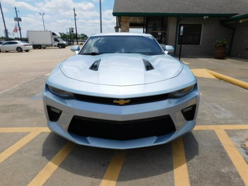 Used 2017 Chevrolet Camaro SS Coupe w/ 2SS RWD image 3