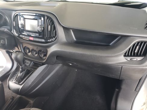 Used 2018 RAM ProMaster City Tradesman image 16