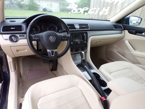 Used 2015 Volkswagen Passat 1.8T SE image 8