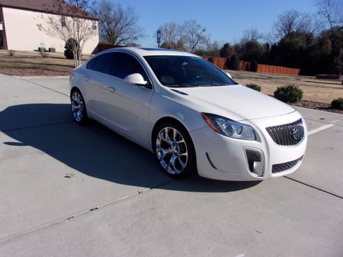 Used 2012 Buick Regal GS image 8