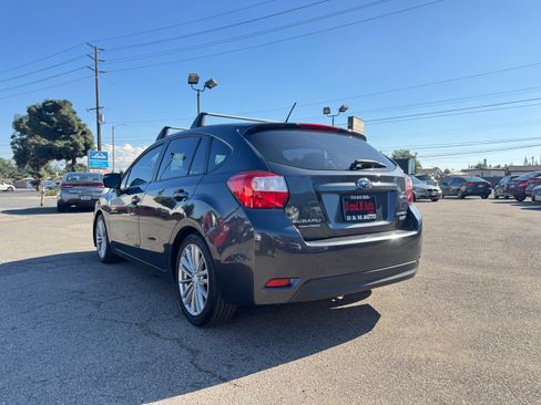 Used 2012 Subaru Impreza 2.0i Premium image 5