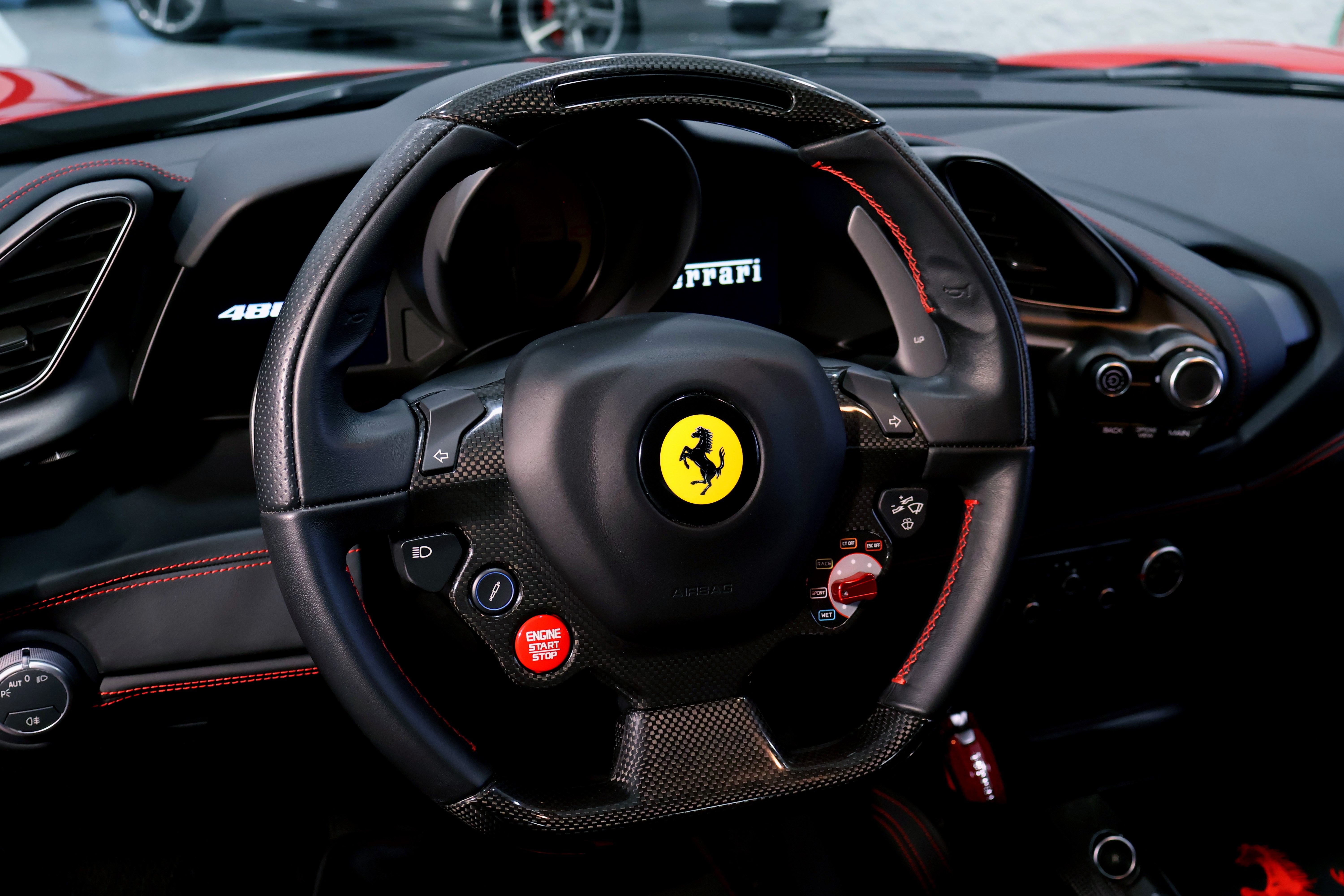 Used 2018 Ferrari 488 GTB RWD image 30
