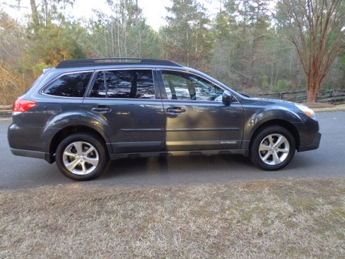 Used 2013 Subaru Outback 2.5i Limited image 5