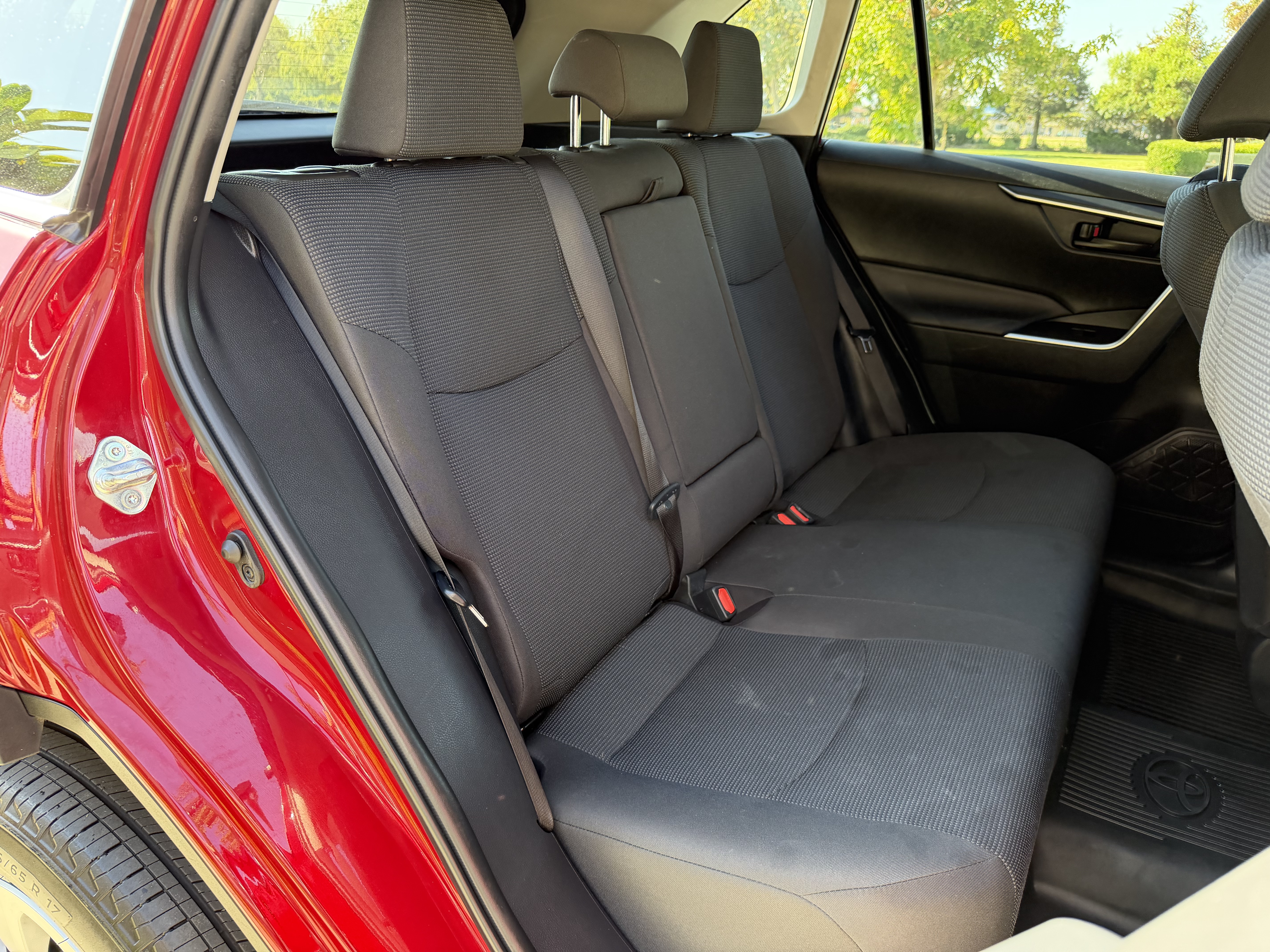 Used 2023 Toyota RAV4 AWD LE image 16
