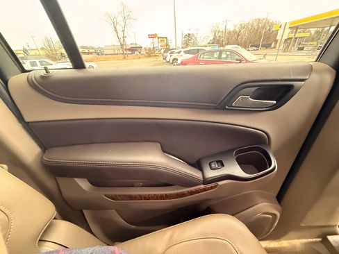 Used 2016 Chevrolet Suburban LTZ image 26