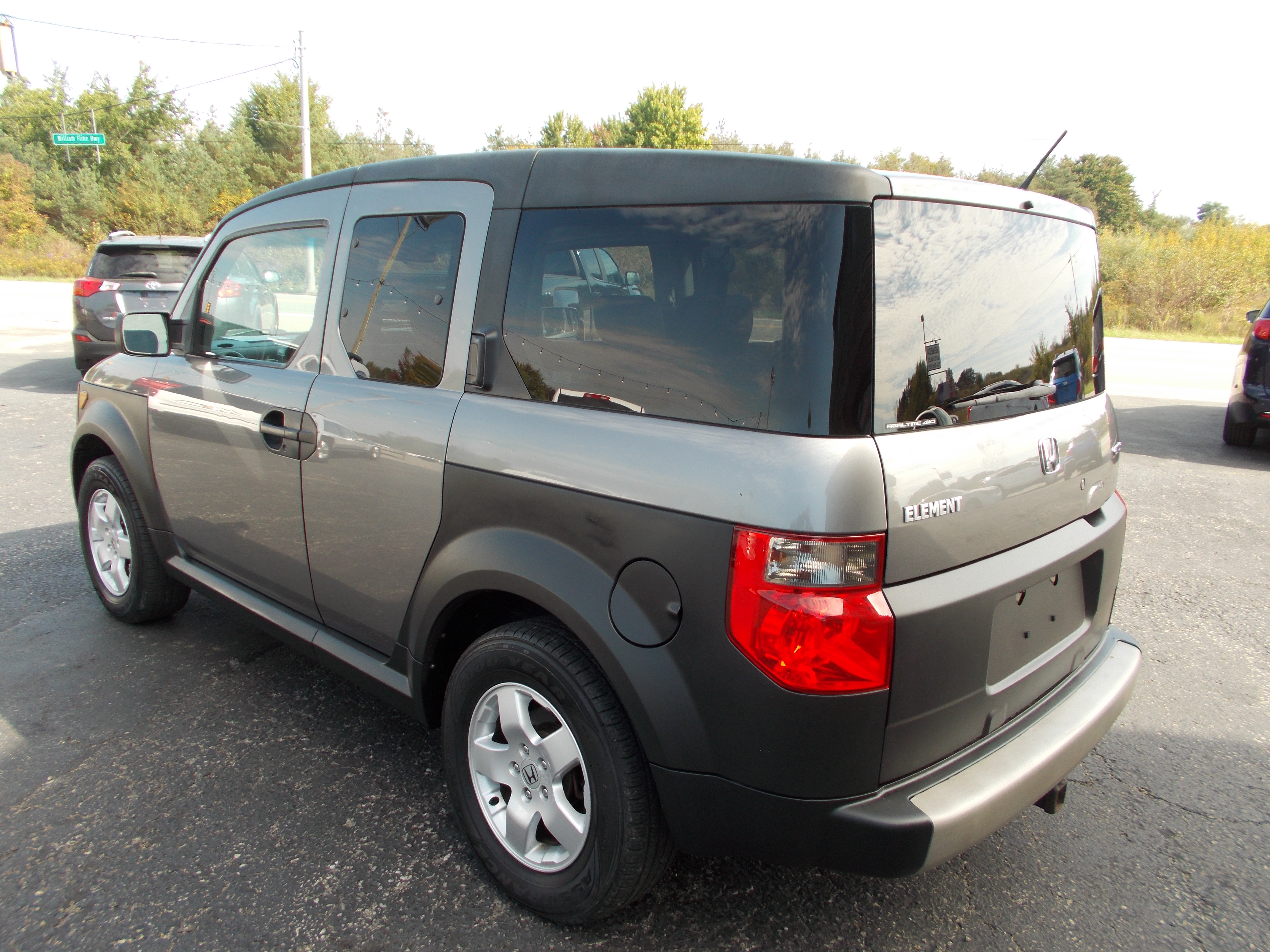 Used 2005 Honda Element 4WD EX image 8
