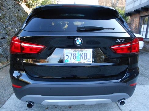 Used 2017 BMW X1 xDrive28i AWD/4WD image 5