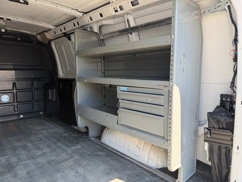 Used 2022 GMC Savana 2500 UNAVAIL RWD image 9