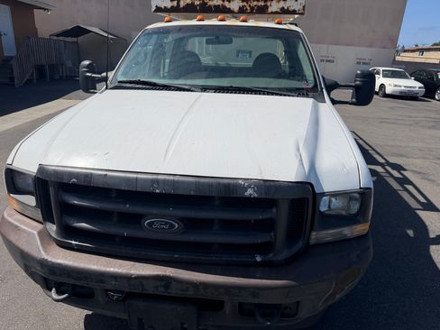 Used 2002 Ford F350 2WD Crew Cab DRW Super Duty image 8