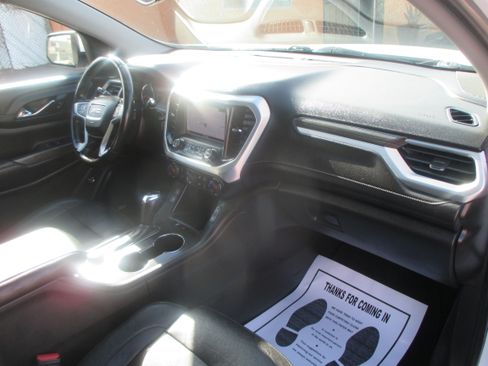 Used 2019 GMC Acadia SLT image 3