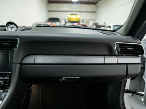 Used 2015 Porsche 911 GT3 image 37