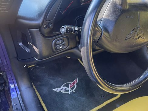 Used 1998 Chevrolet Corvette image 16