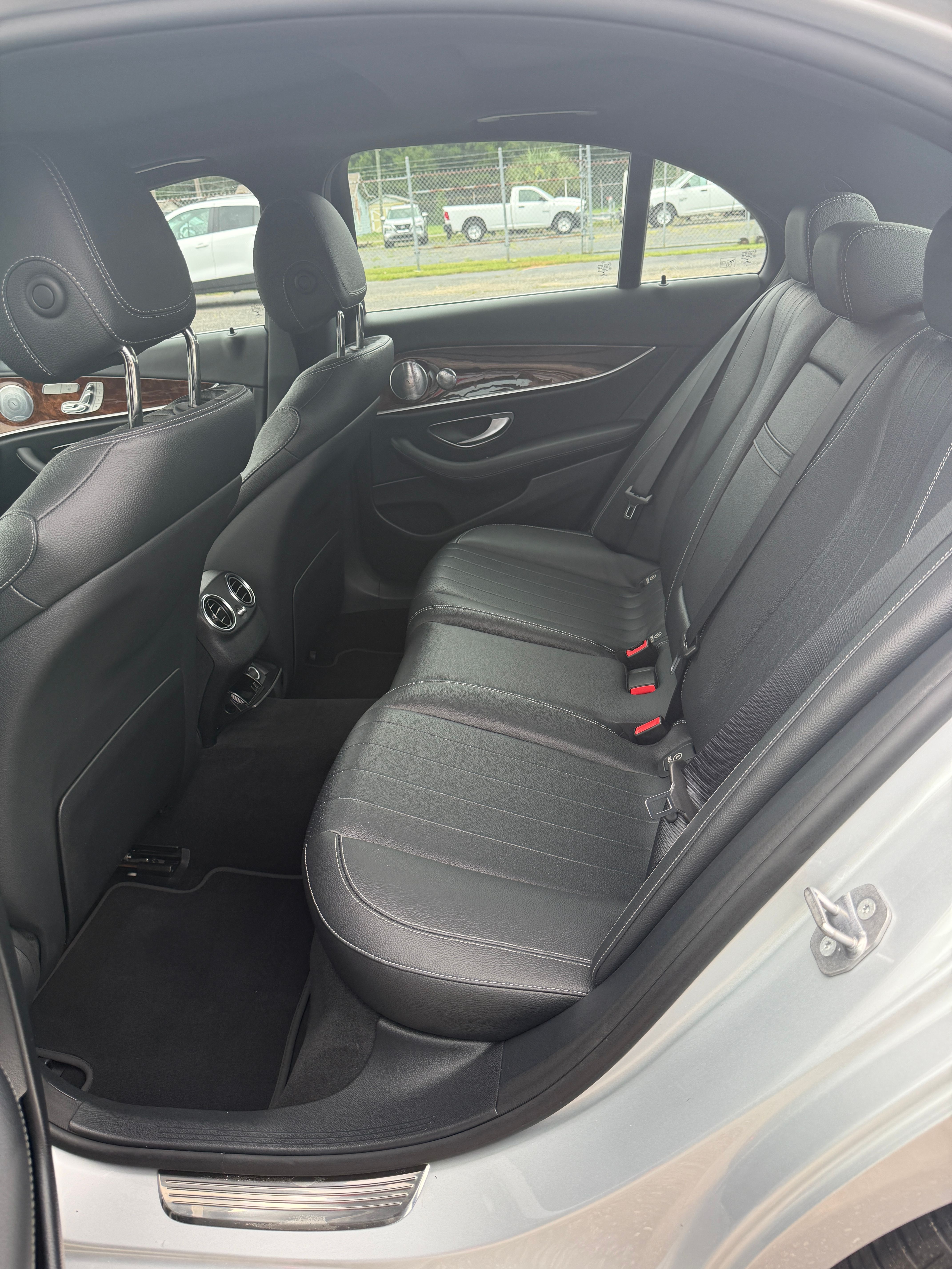 Used 2017 Mercedes-Benz E 300 4MATIC image 15