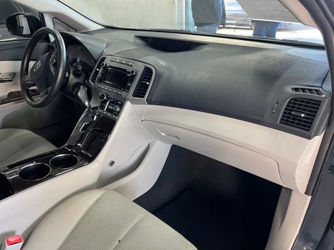 Used 2011 Toyota Venza image 17