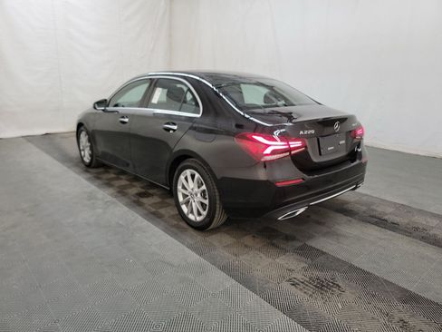 Used 2021 Mercedes-Benz A 220 image 2