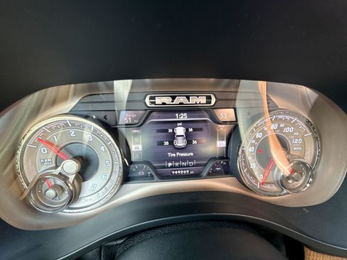 Used 2019 RAM 1500 Longhorn image 8